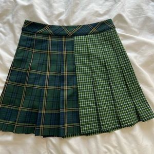 Aritzia Sunday Best Green Plaid Skirt